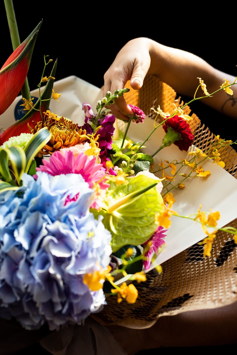 Detalhe — hortênsia, gérbera e oncidium